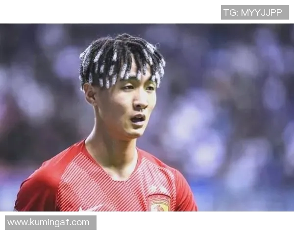 年薪十万的足球明星如何在职业生涯中实现价值与梦想的双重追求